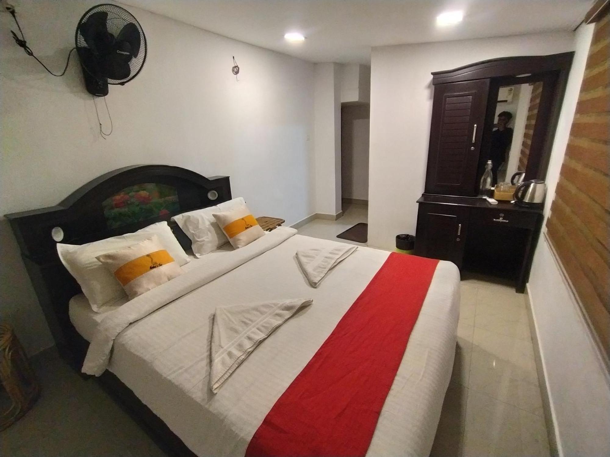 Mother'S Inn Homestay Kochi ภายนอก รูปภาพ